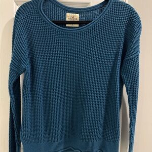 Hollister Women's Teal Crew Neck Sweater